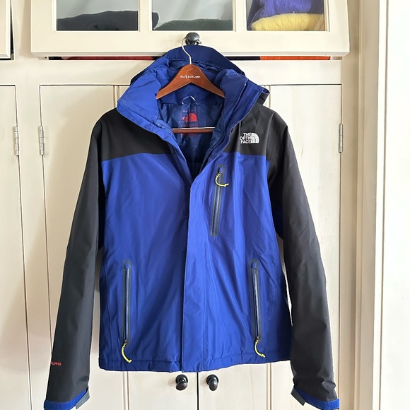 North Face Summit Series - Picture 1 of 5